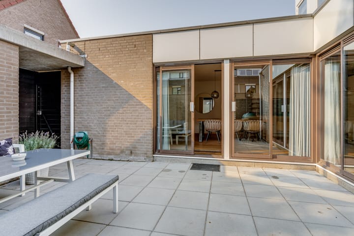 Photo 17 of Zwanenkamp 43