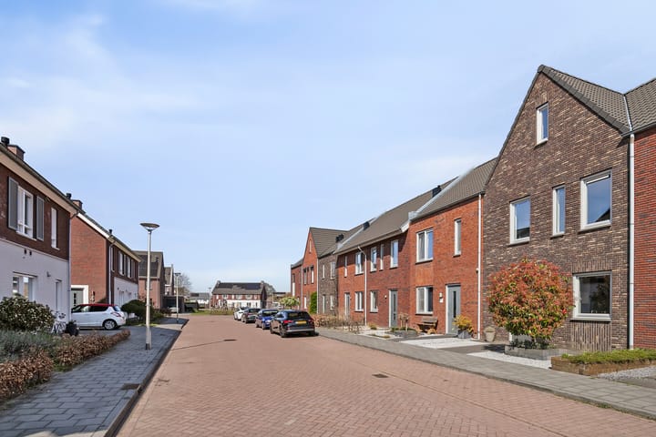 Foto 2 van Avondrood 13