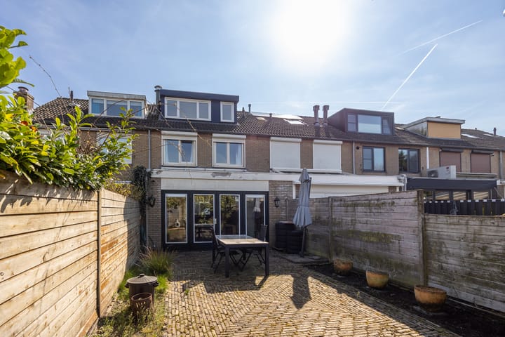 Foto 11 van Regenboog 48