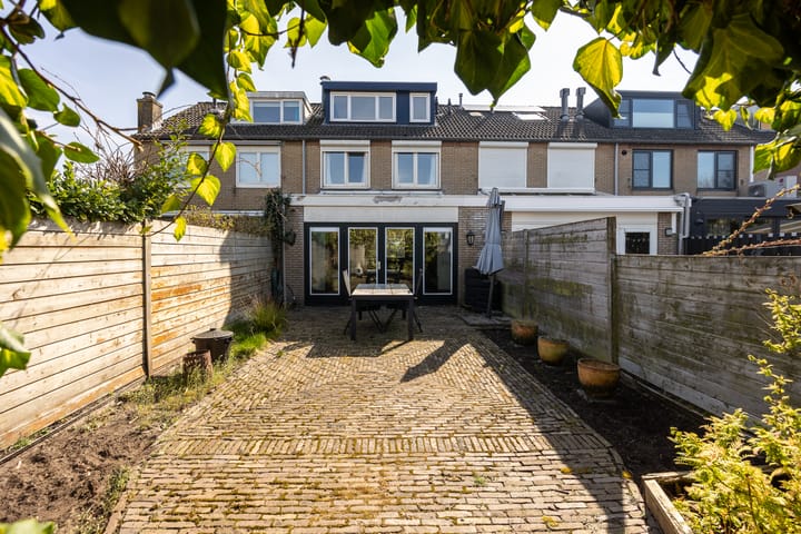 Foto 12 van Regenboog 48