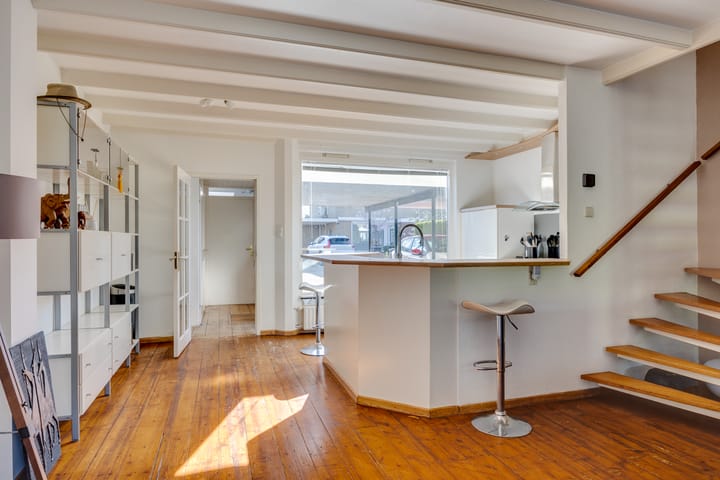 Foto 15 van Regenboog 48