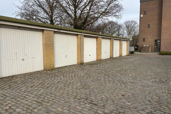 Spoorstraat 69