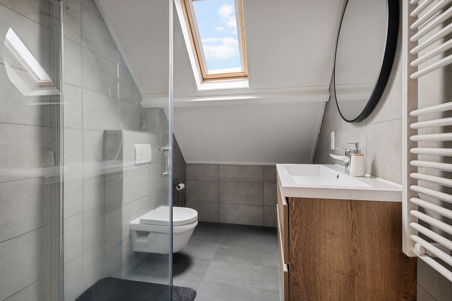 Photo 34 of Molenerf 8