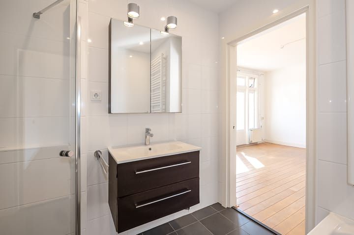 Photo 21 of Vondelstraat 56