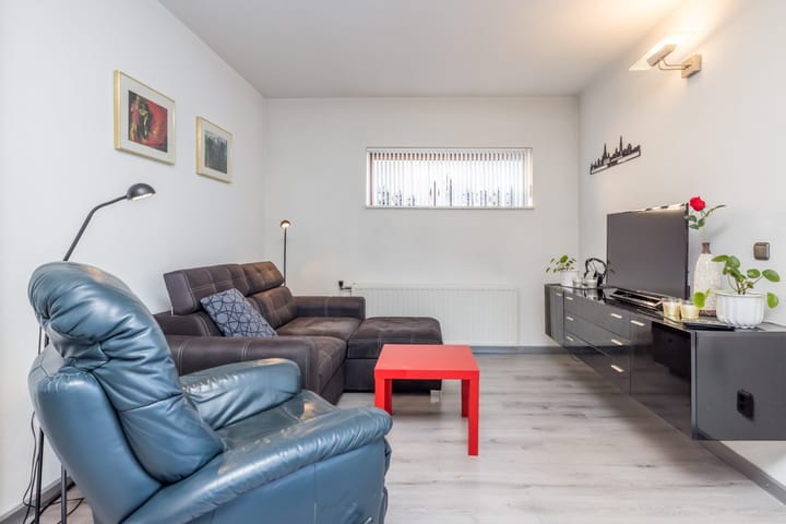 Foto 15 van Burg. Ramakersstraat 16