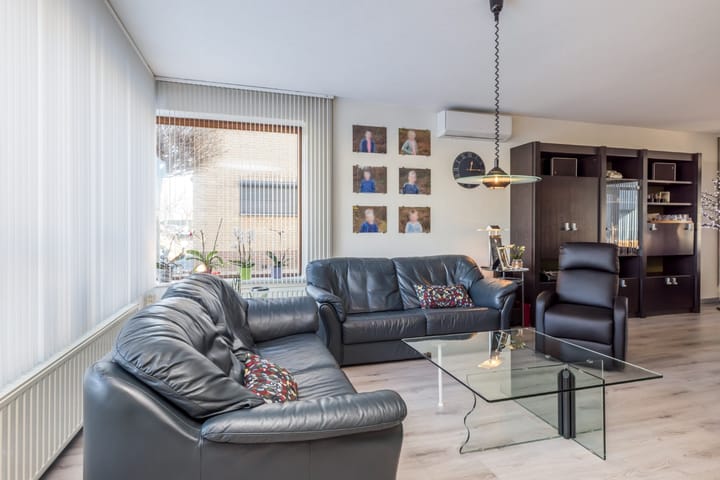 Foto 17 van Burg. Ramakersstraat 16