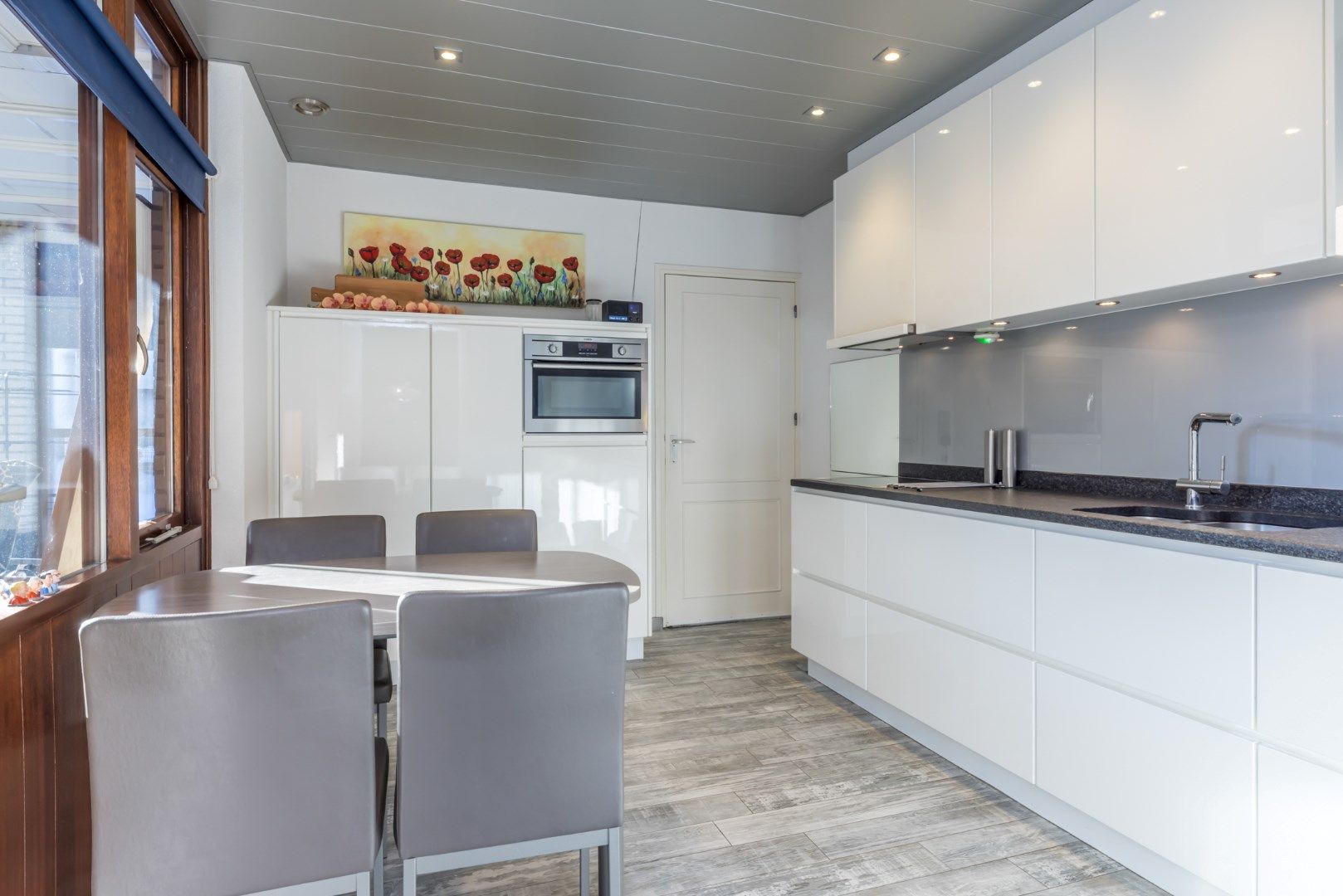 Foto 18 van Burg. Ramakersstraat 16