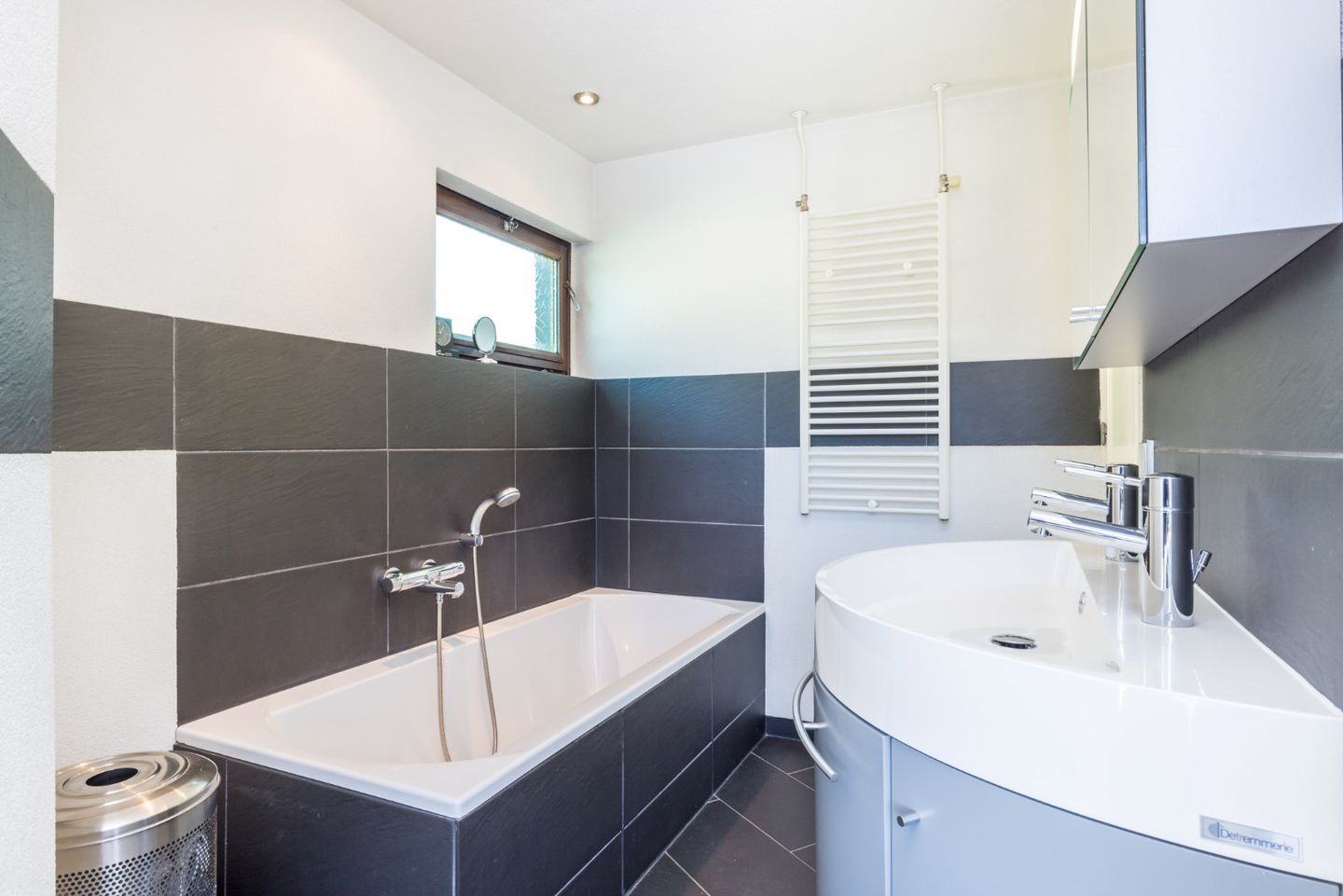 Foto 35 van Burg. Ramakersstraat 16