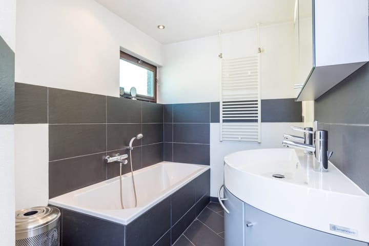 Foto 35 van Burg. Ramakersstraat 16