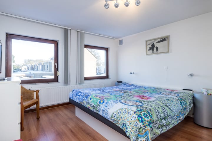 Foto 38 van Burg. Ramakersstraat 16