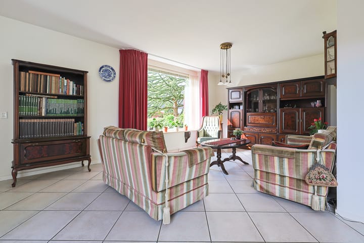 Foto 4 van Anna van Burenlaan 32