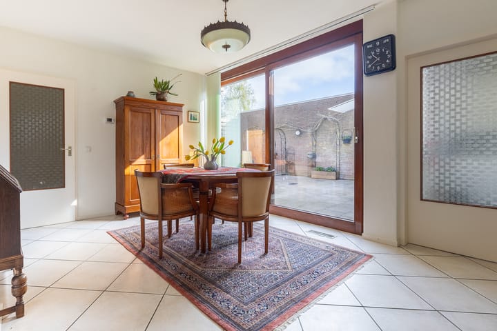 Foto 6 van Anna van Burenlaan 32