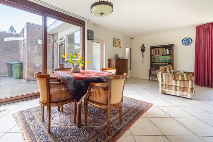 Foto 8 van Anna van Burenlaan 32