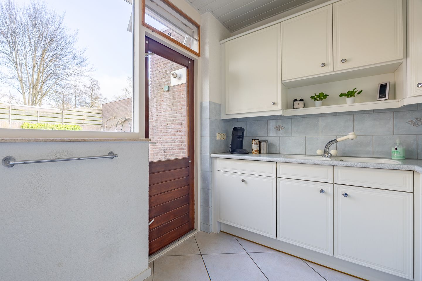 Foto 10 van Anna van Burenlaan 32