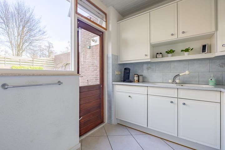 Foto 10 van Anna van Burenlaan 32