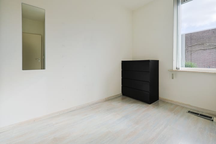 Photo 13 of Anna van Burenlaan 32