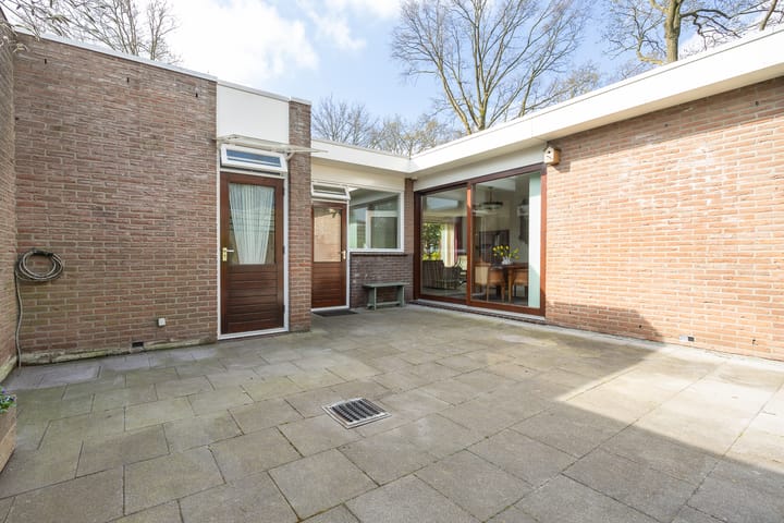 Foto 20 van Anna van Burenlaan 32