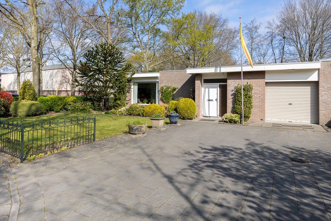 Foto 22 van Anna van Burenlaan 32