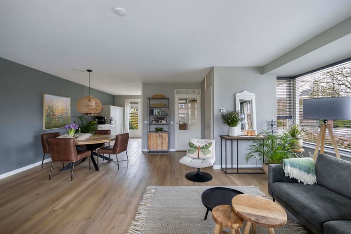 Foto 7 van Aambeeld 19