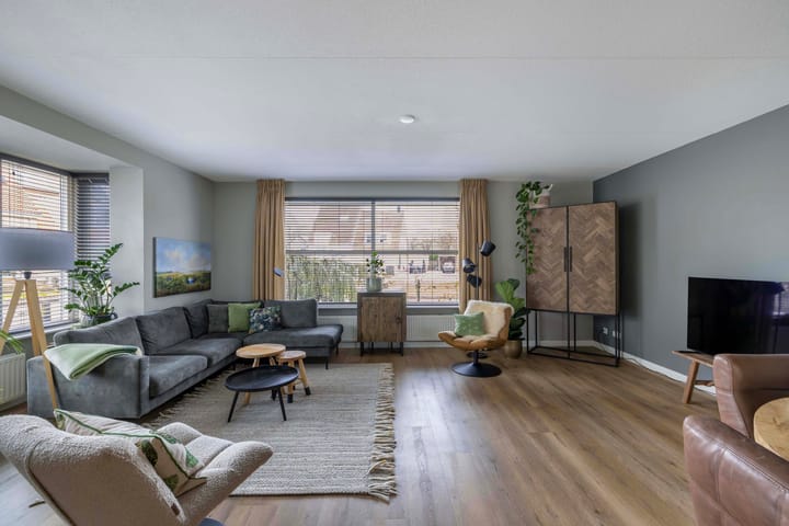 Foto 9 van Aambeeld 19