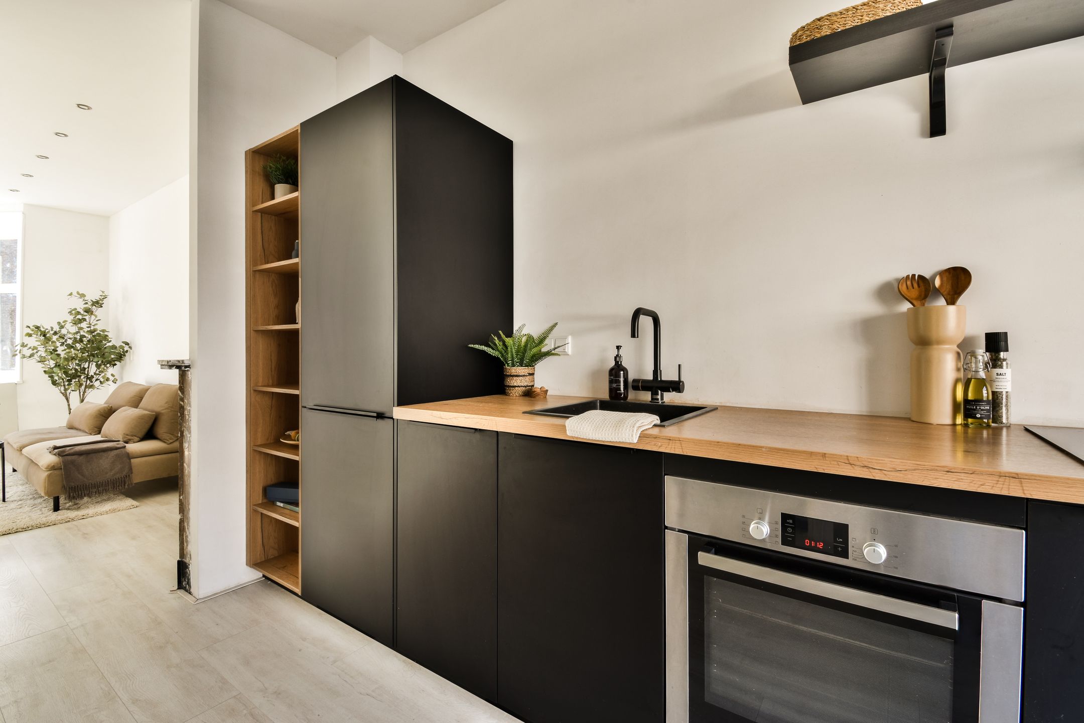 Photo 9 of John Franklinstraat 85-2