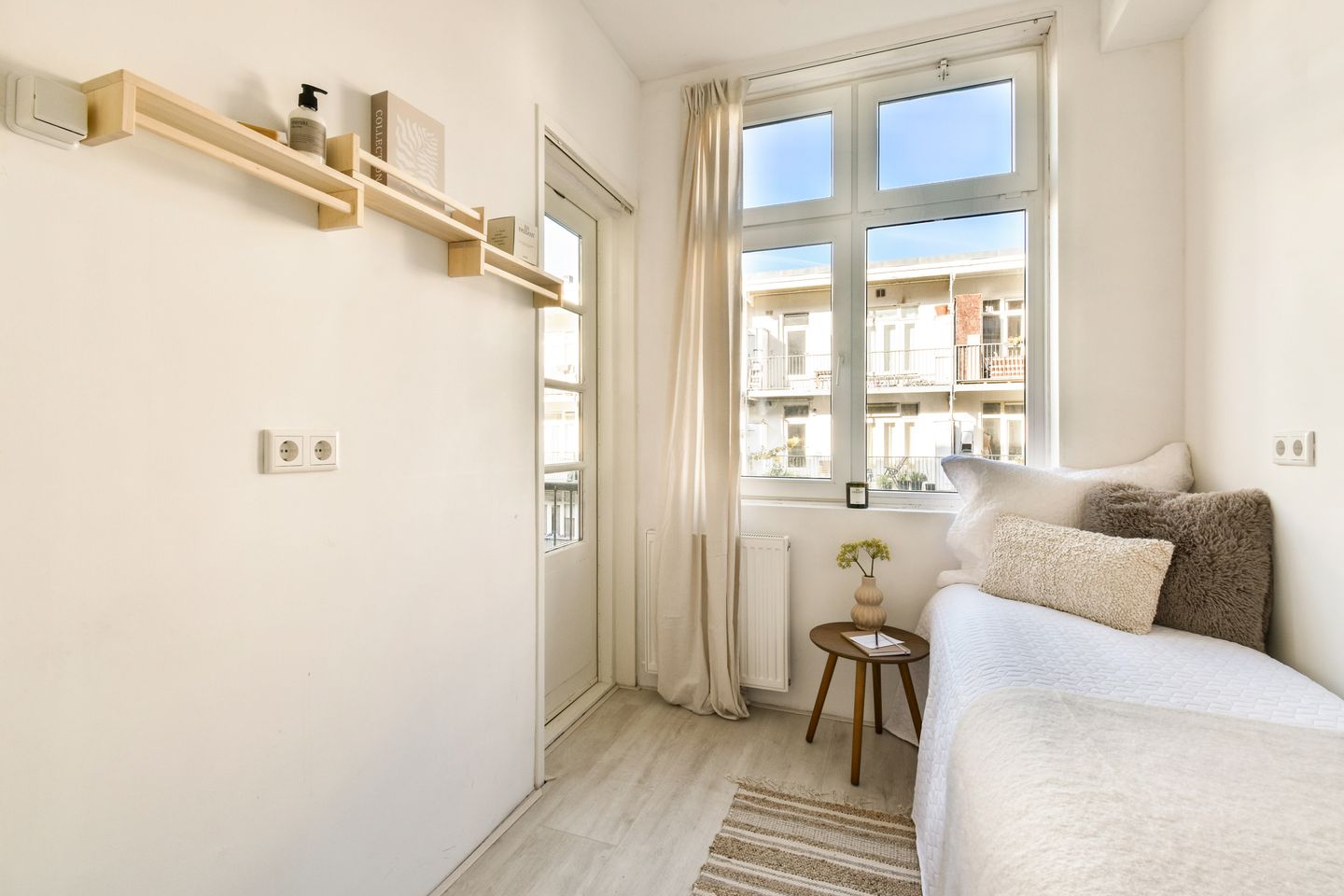 Photo 19 of John Franklinstraat 85-2