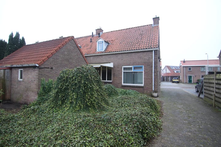 Photo 13 of de Haarstraat 23