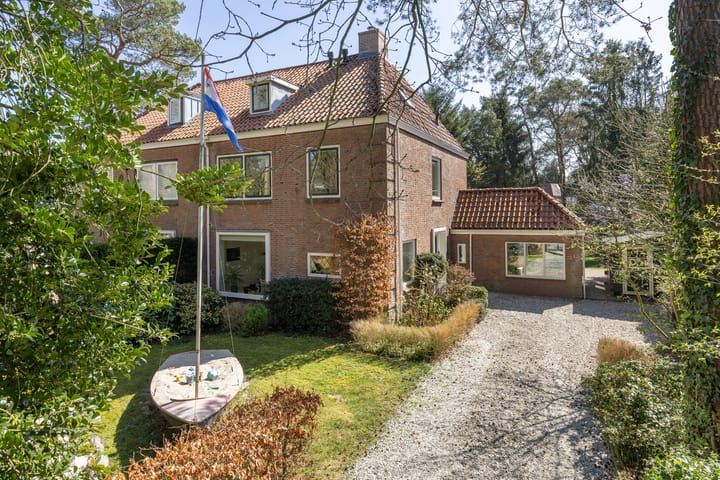 Foto 2 van Van der Helstlaan 7