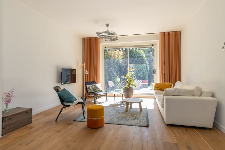 Foto 7 van Van der Helstlaan 7