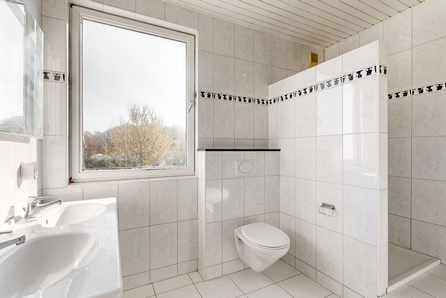 Photo 20 of Akerstraat 79