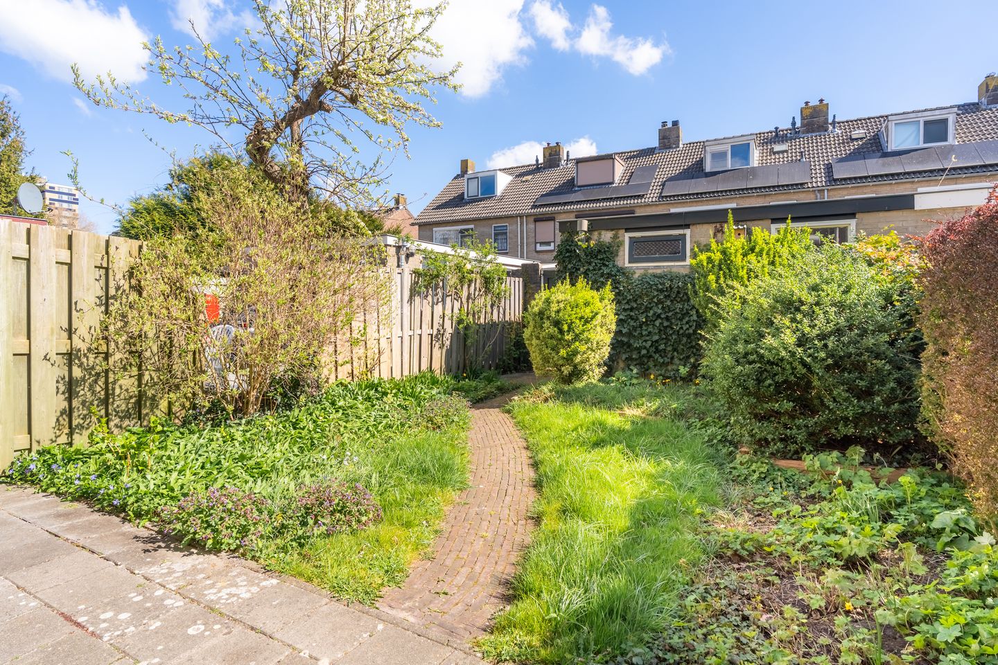 Foto 19 van Raedeckerplantsoen 17