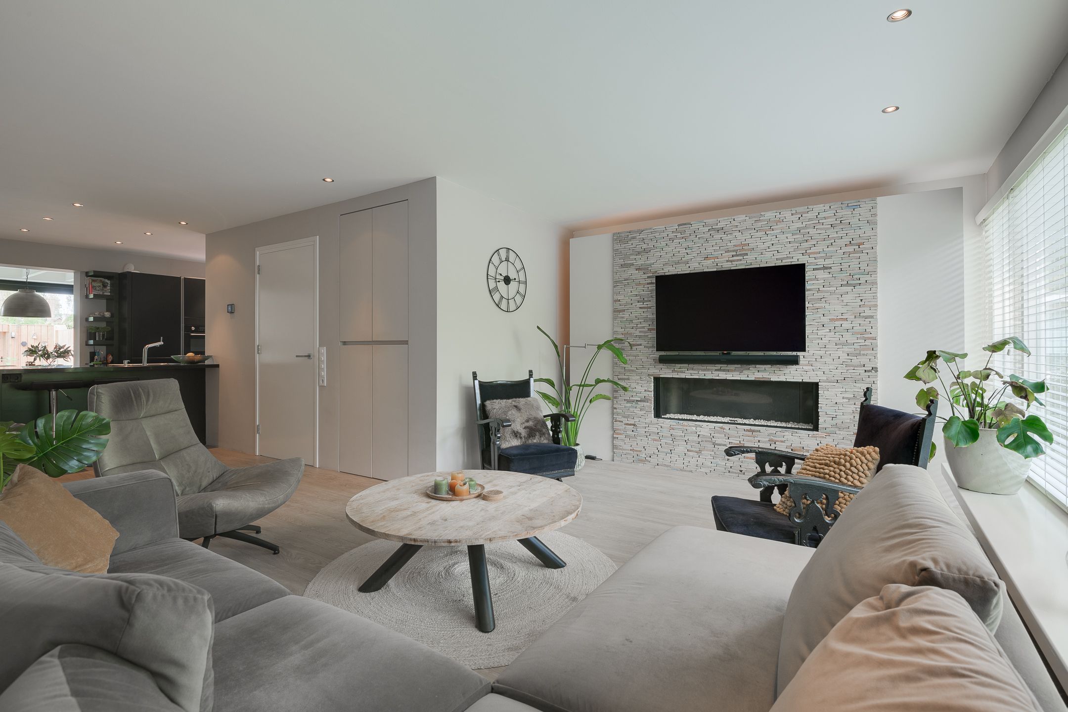 Photo 6 of Groenloseweg 85-III