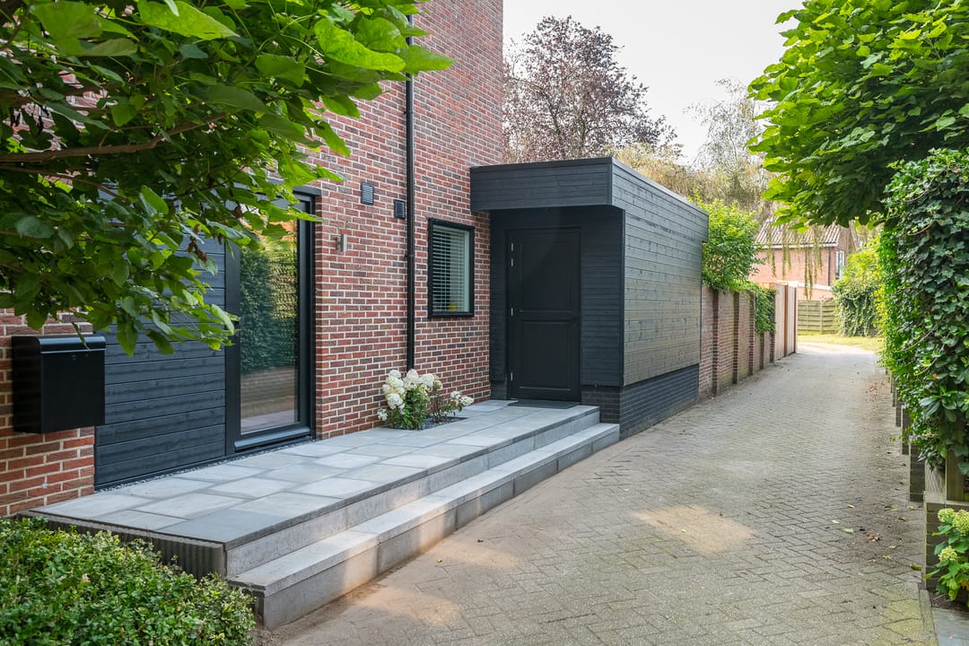 Photo 11 of Groenloseweg 85-III