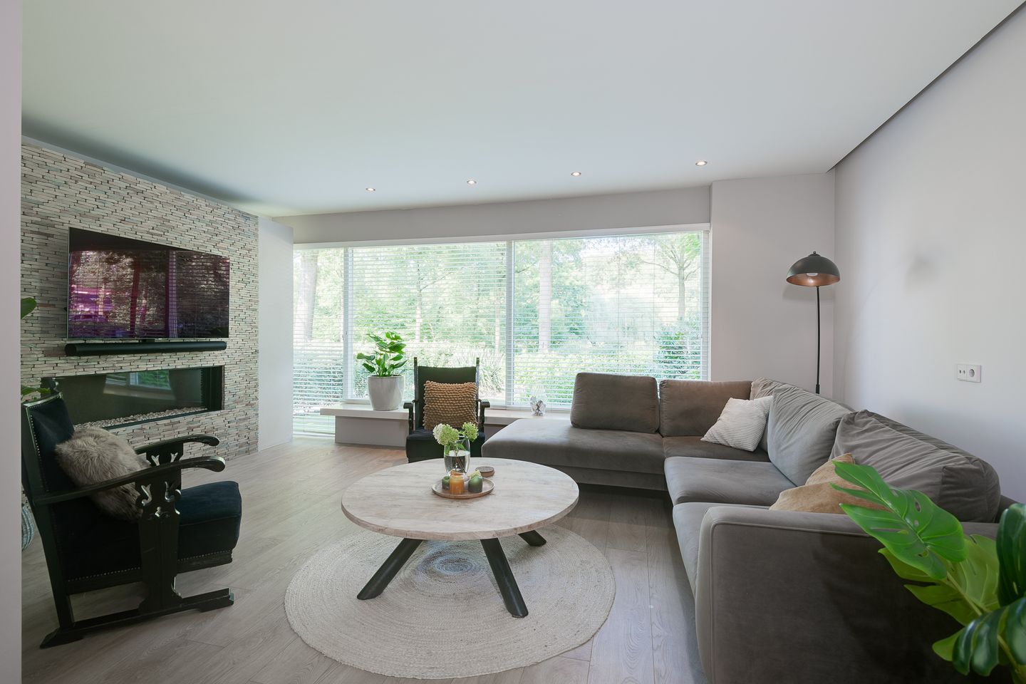 Photo 14 of Groenloseweg 85-III