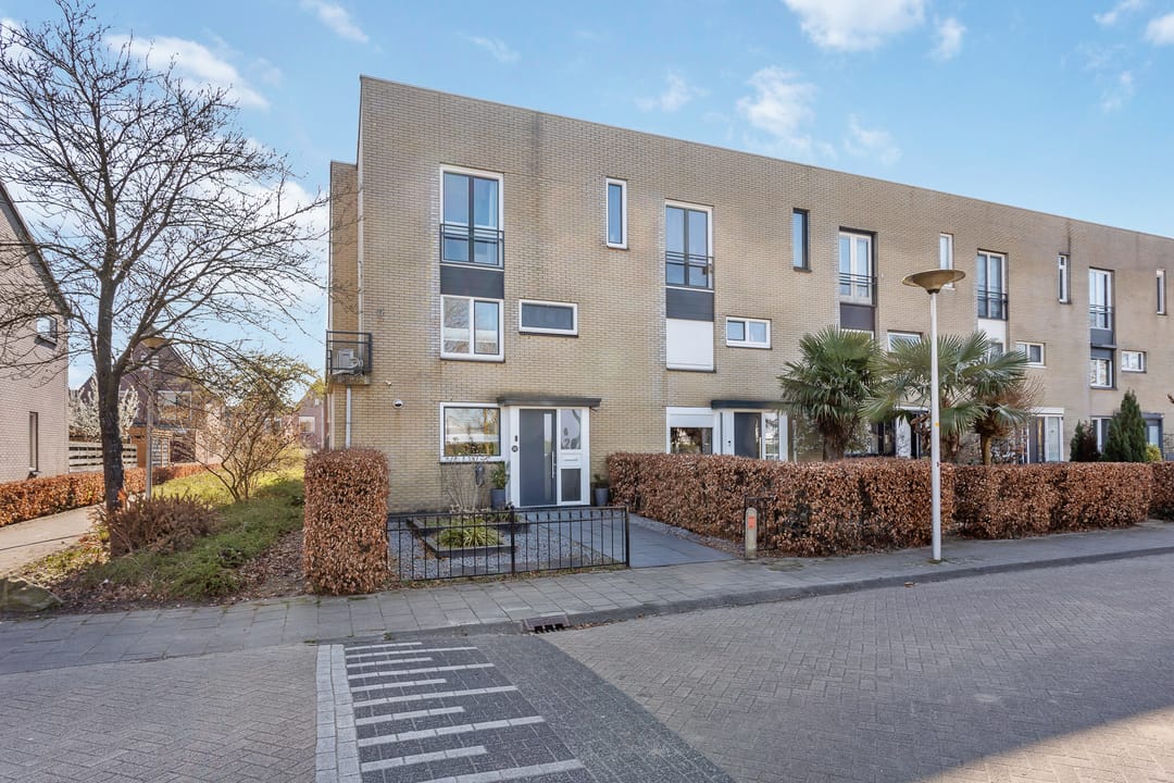 Foto 1 van Esbjergstraat 24