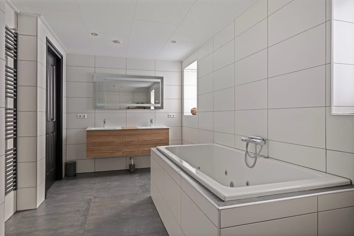 Photo 33 of Broek 48