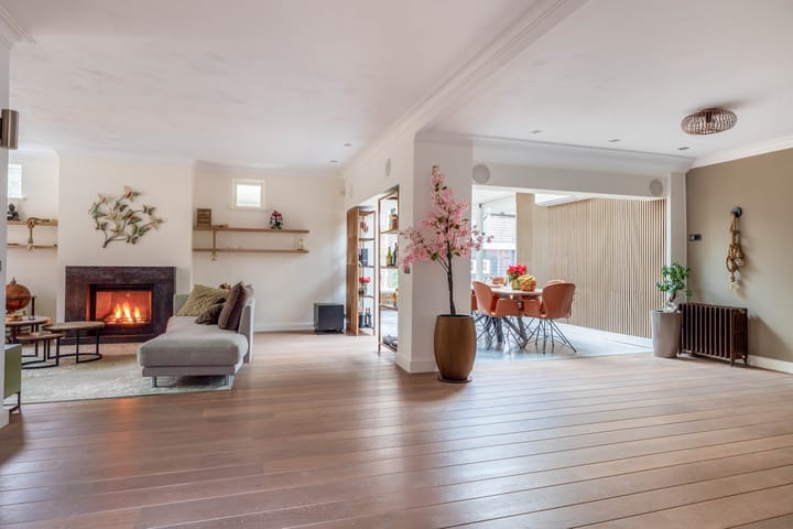 Foto 5 van Uranus 12