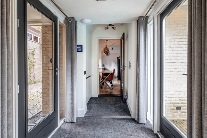 Foto 18 van Uranus 12