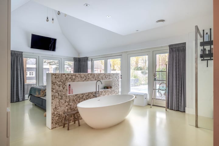 Foto 19 van Uranus 12