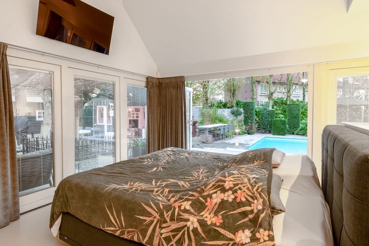 Foto 23 van Uranus 12