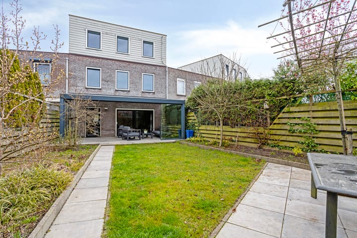 Foto 30 van Rosa Spierplantsoen 37