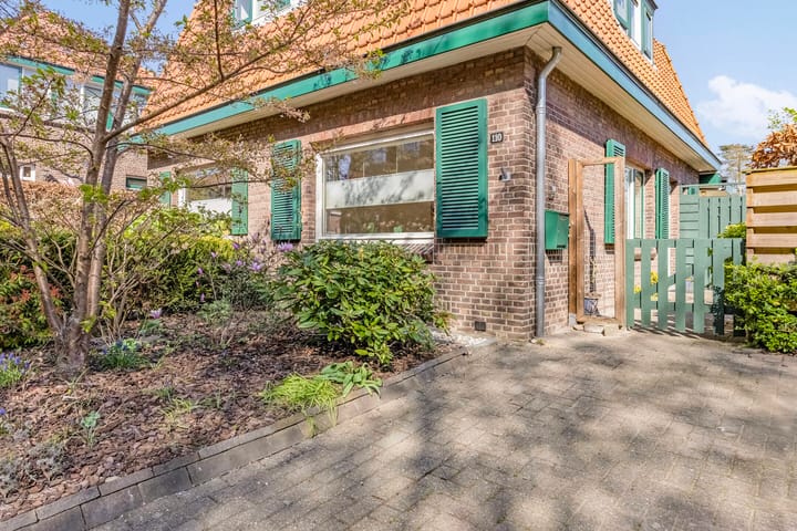 Photo 32 of Dr. Schaepmanlaan 110