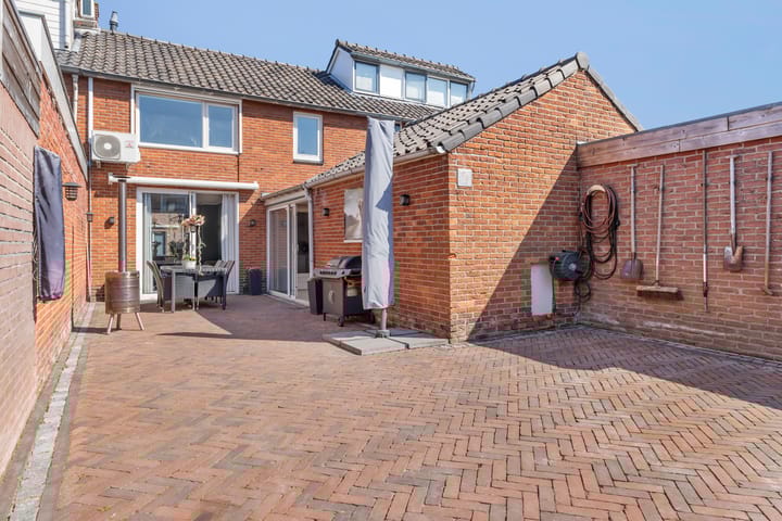 Photo 6 of Irenestraat 23