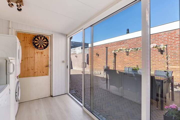 Photo 14 of Irenestraat 23