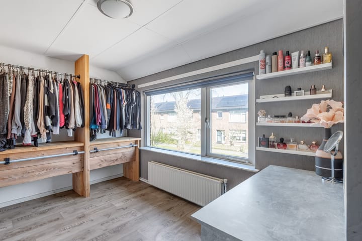 Photo 18 of Irenestraat 23