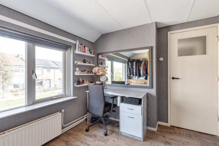 Photo 19 of Irenestraat 23