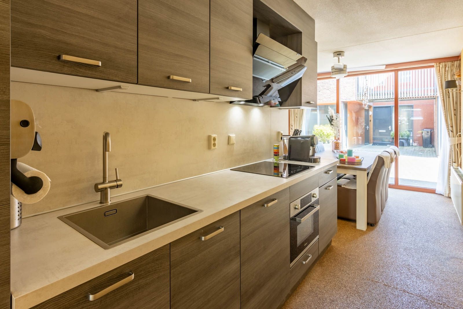 Foto 15 van Zonnebaarsstraat 9