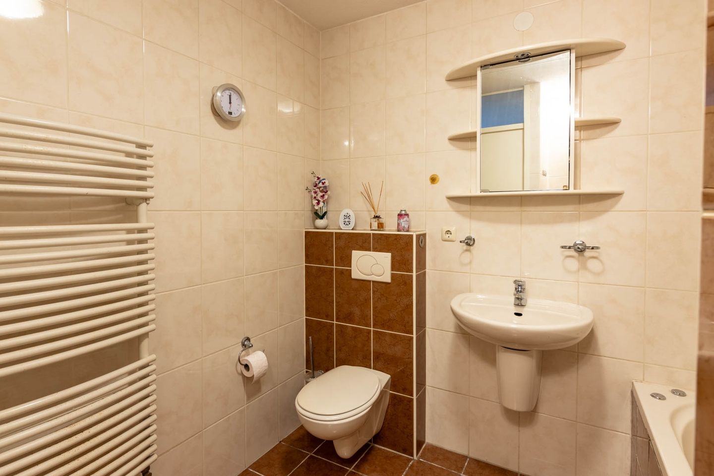 Foto 34 van Zonnebaarsstraat 9