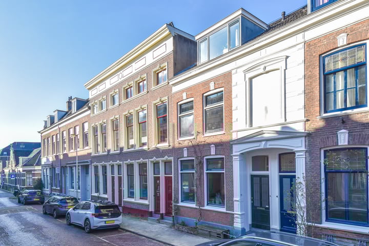 Mgr. van de Weteringstraat 70