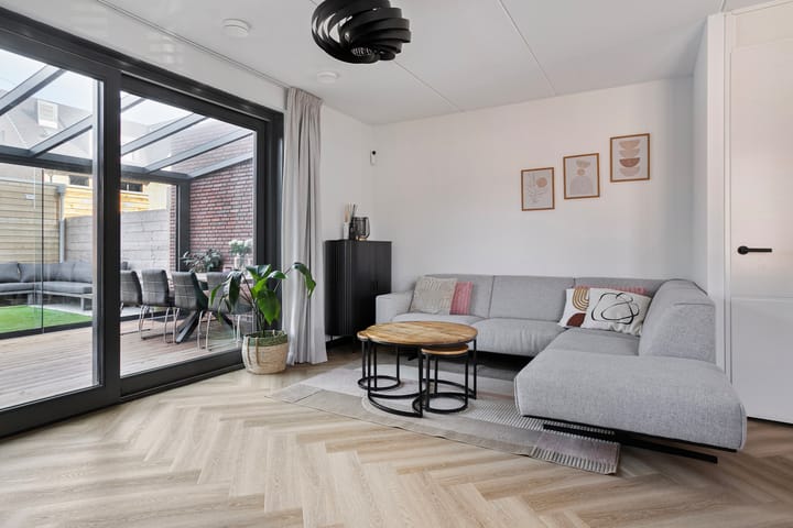 Foto 6 van Dotterbloem 10